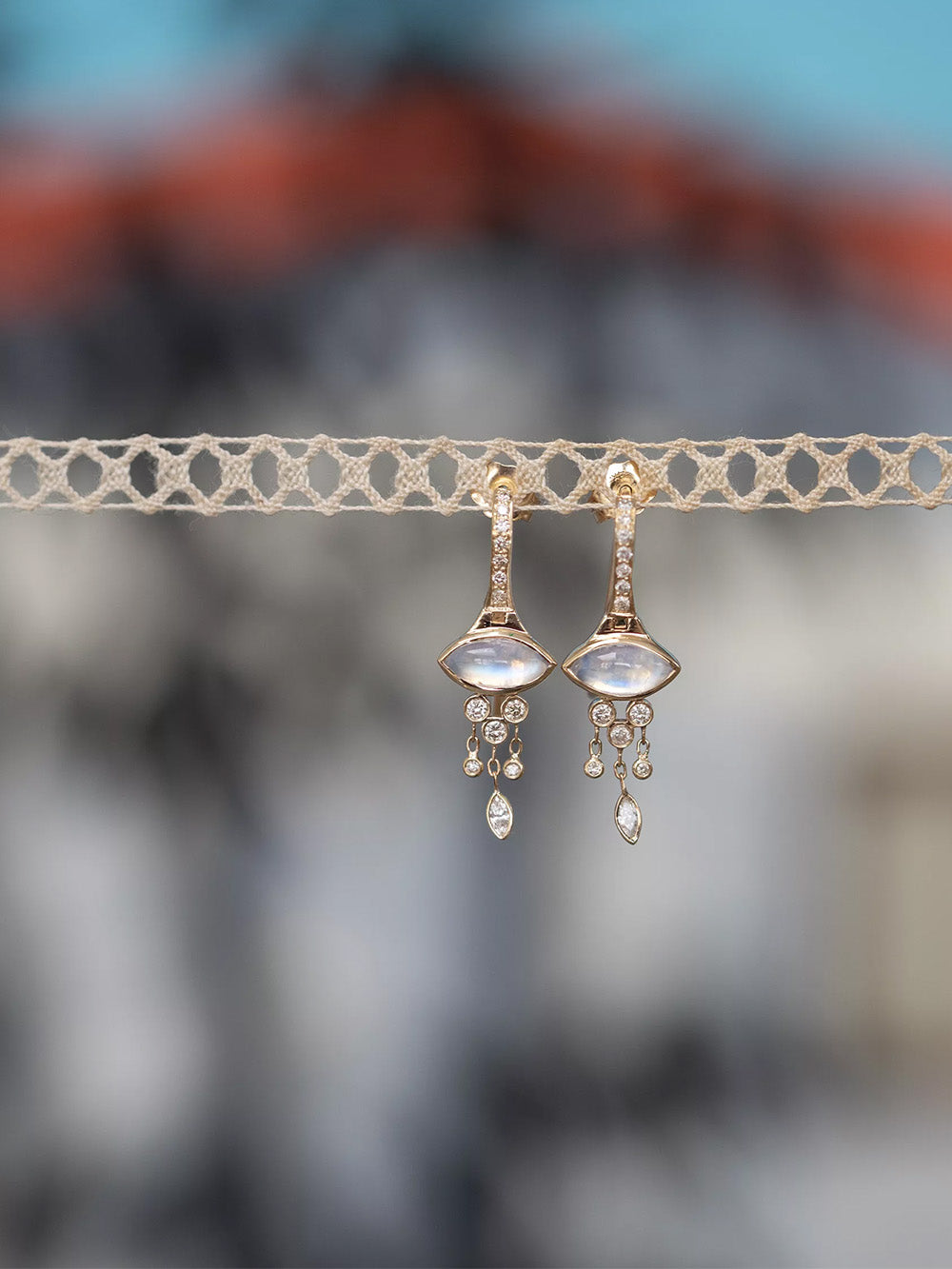 BOUCLE D'OREILLE MARQUISE PIERRE DE LUNE