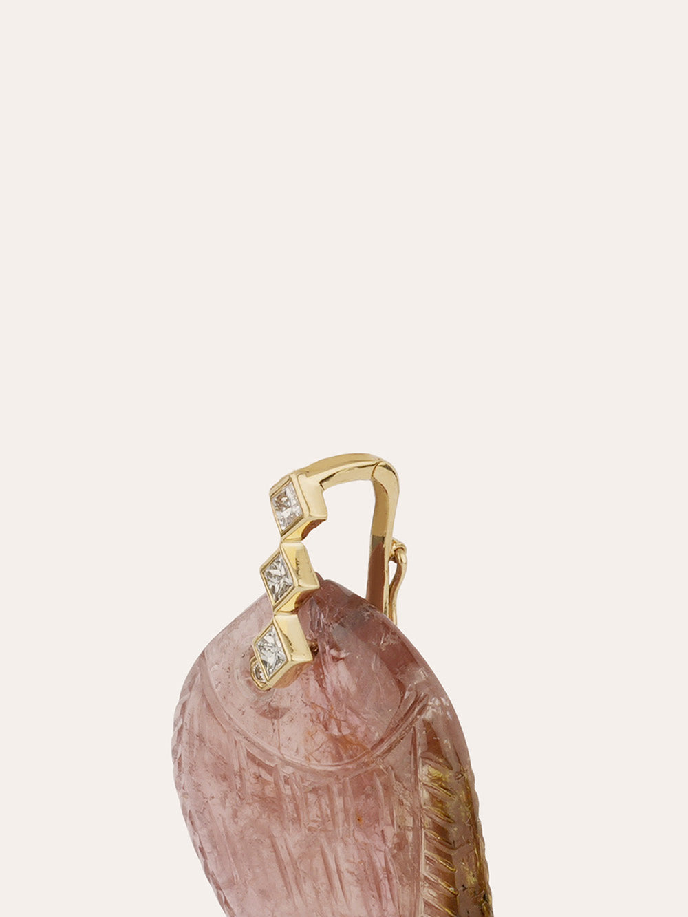 GM FISH PENDANT WITH DIAMONDS AND DIAMONDS