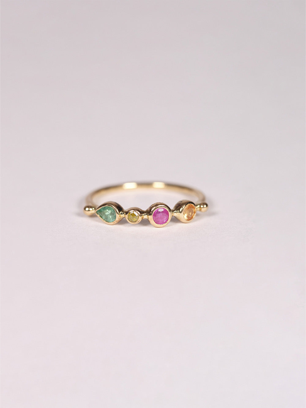 BAGUE SAPHIR ORANGE, SPINELLE, EMERAUDE ET DIAMANT
