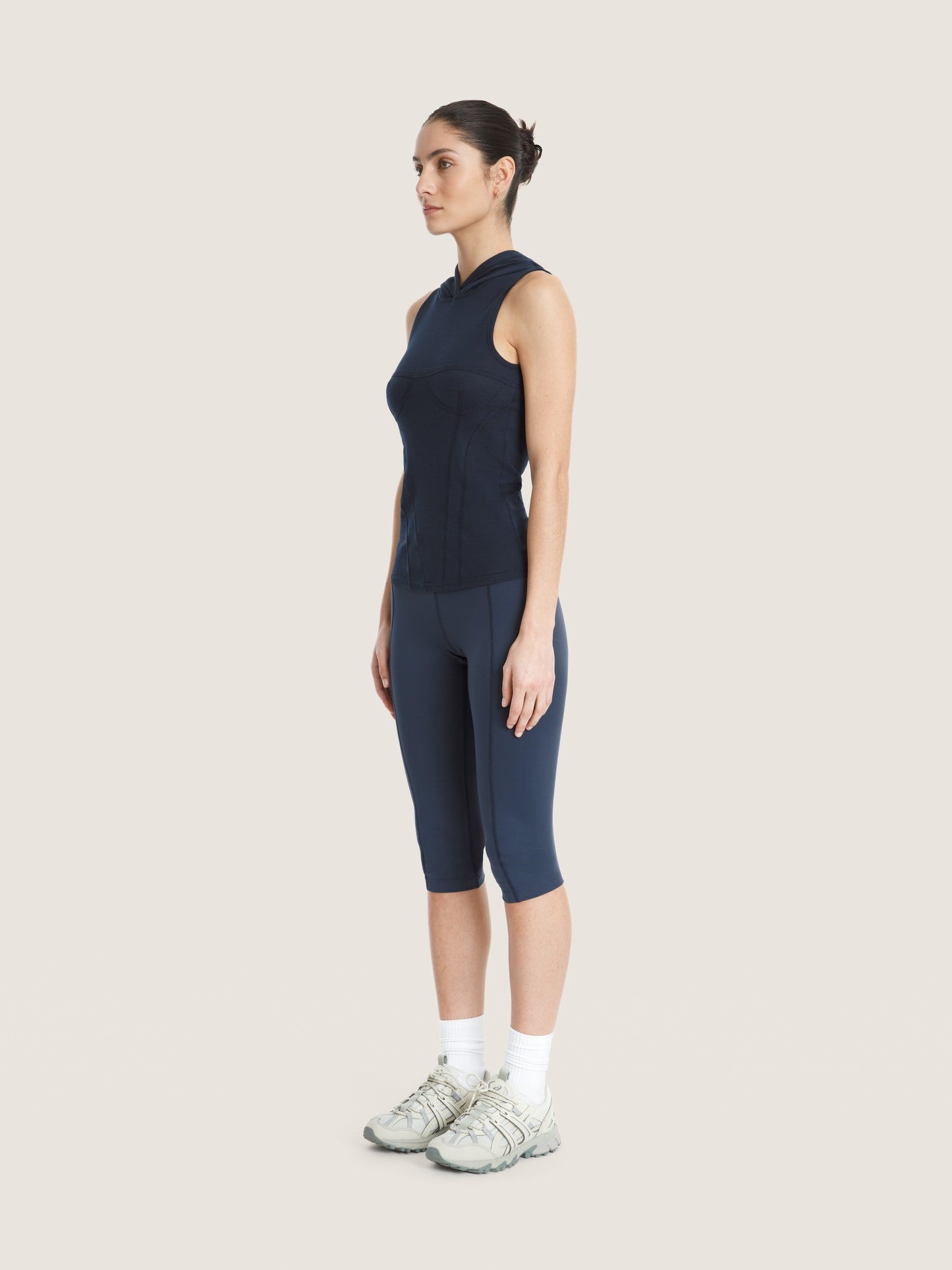 DÉBARDEUR CORSET CAPUCHE