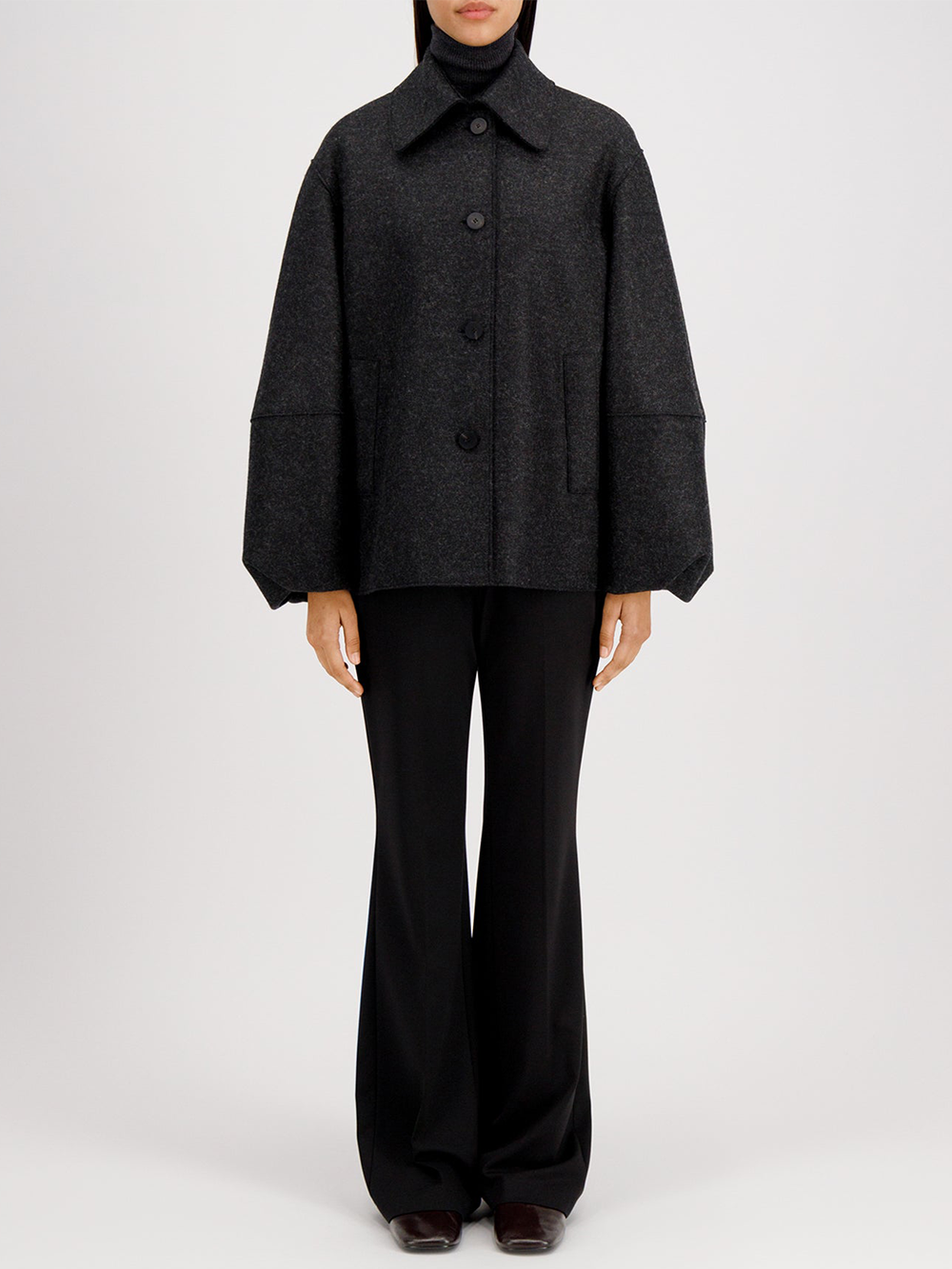 ANTHRACITE PUFF-SLEEVED COAT