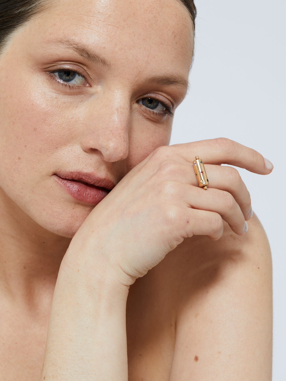 LEA MULTICOLOR SAPPHIRE RING