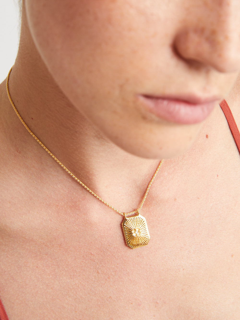 NECKLACE MINI SCAPULAR YELLOW GOOD