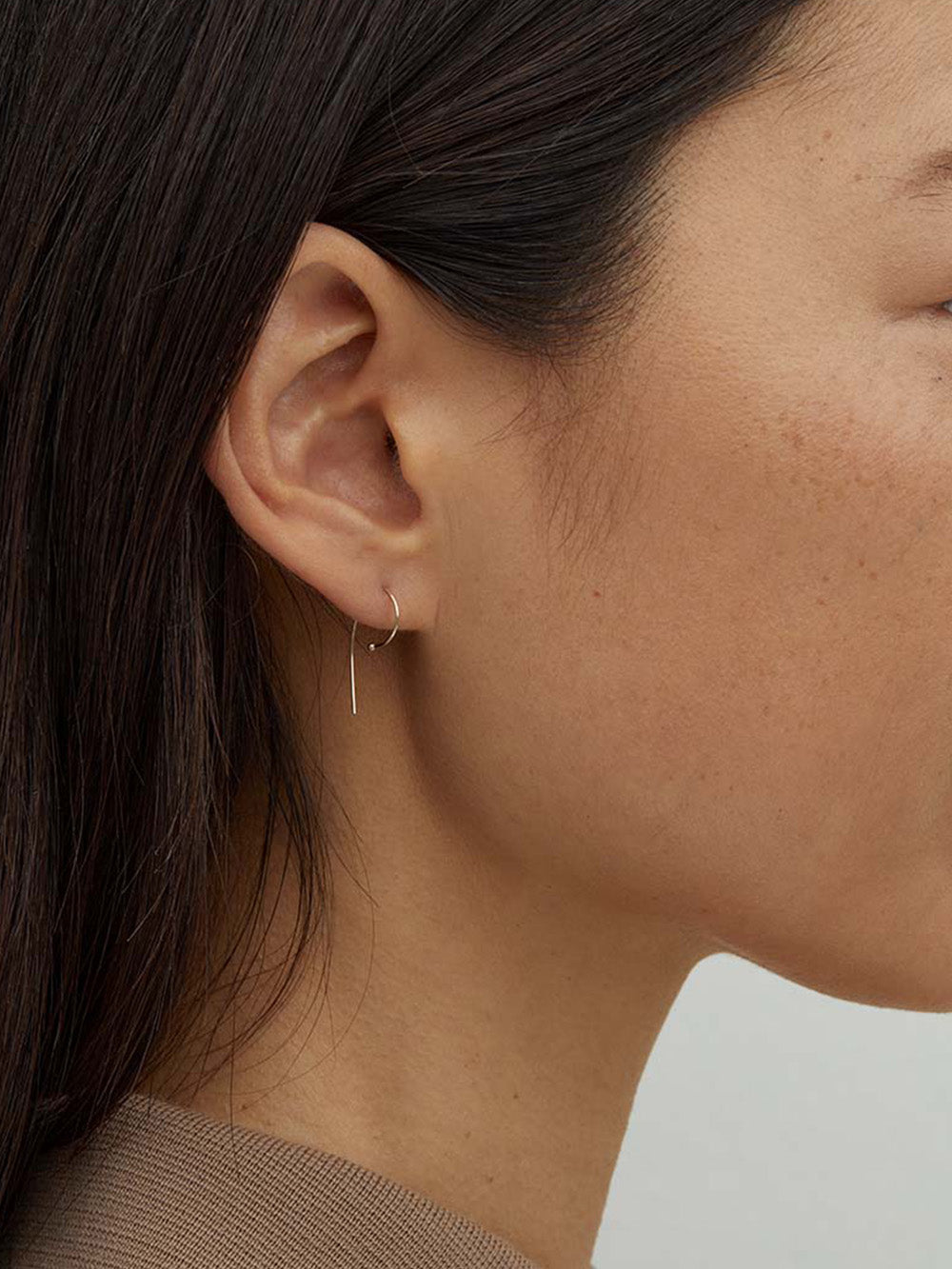 LOOP EARRING