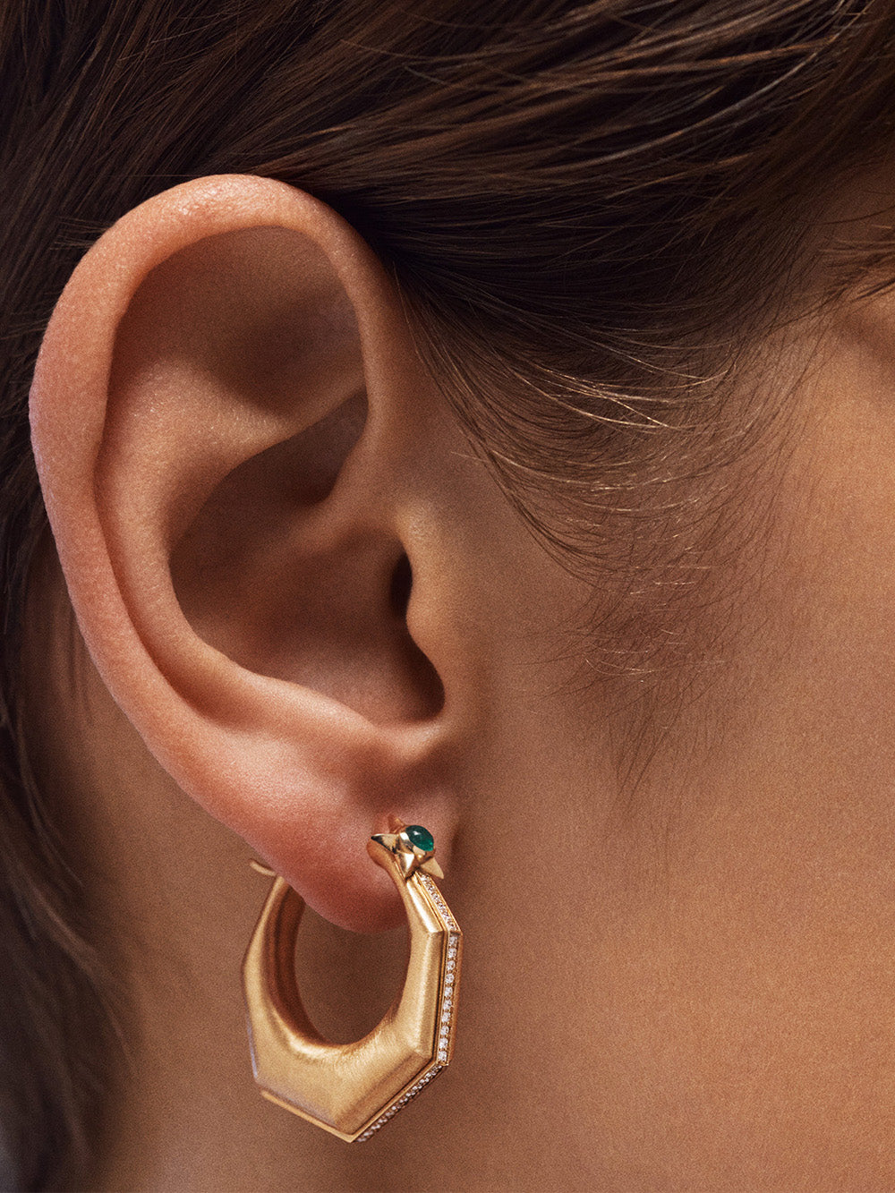 BABA EMERALD EARRING