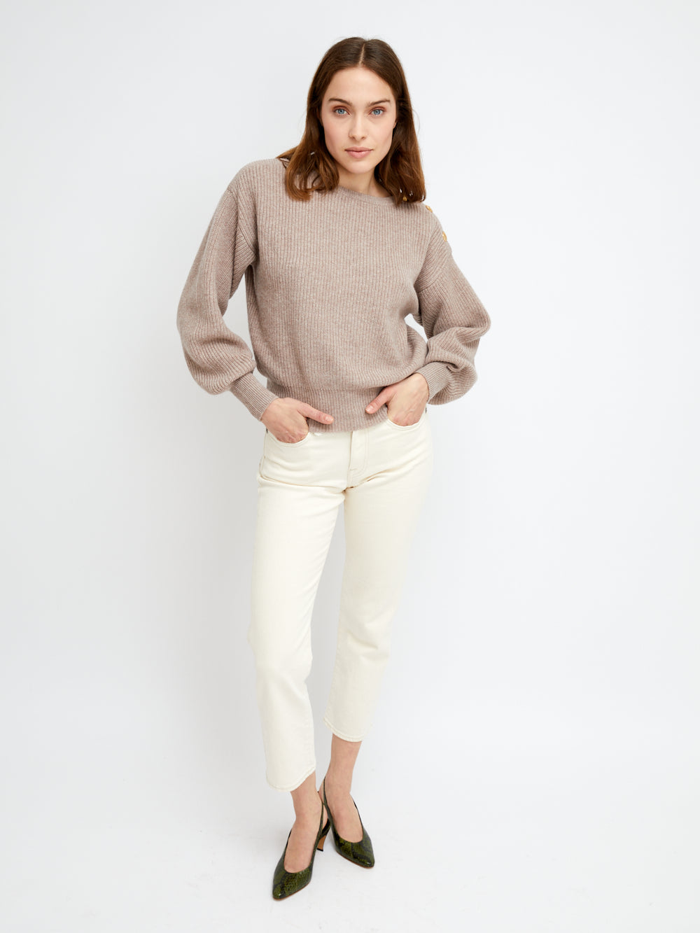 NIKI TOAST SWEATER