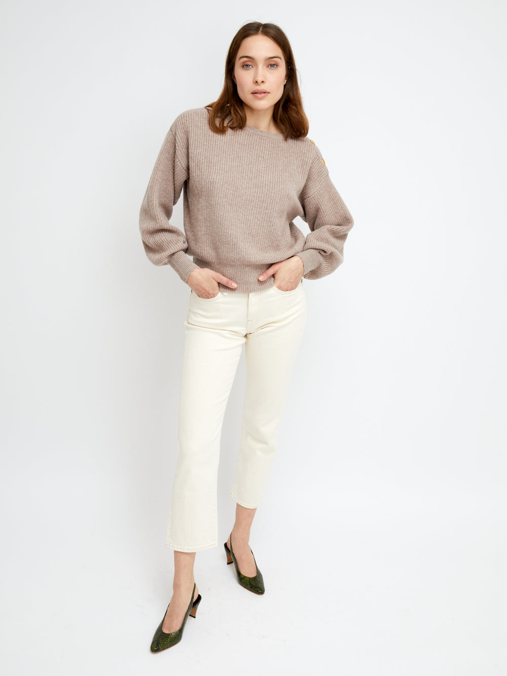 NIKI TOAST SWEATER