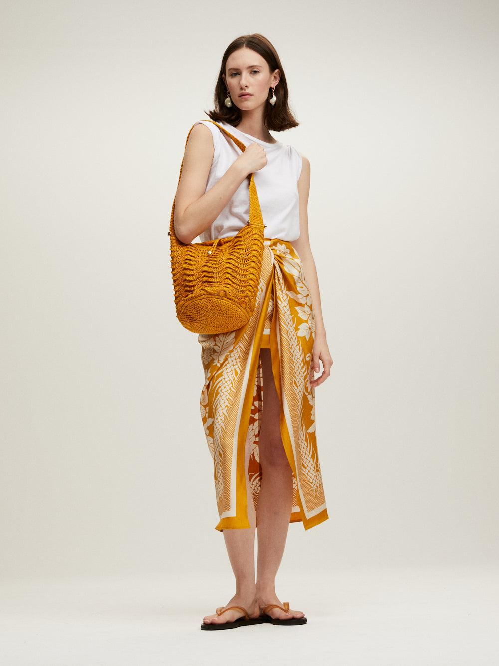 SAFFRON PALMS BUCKET