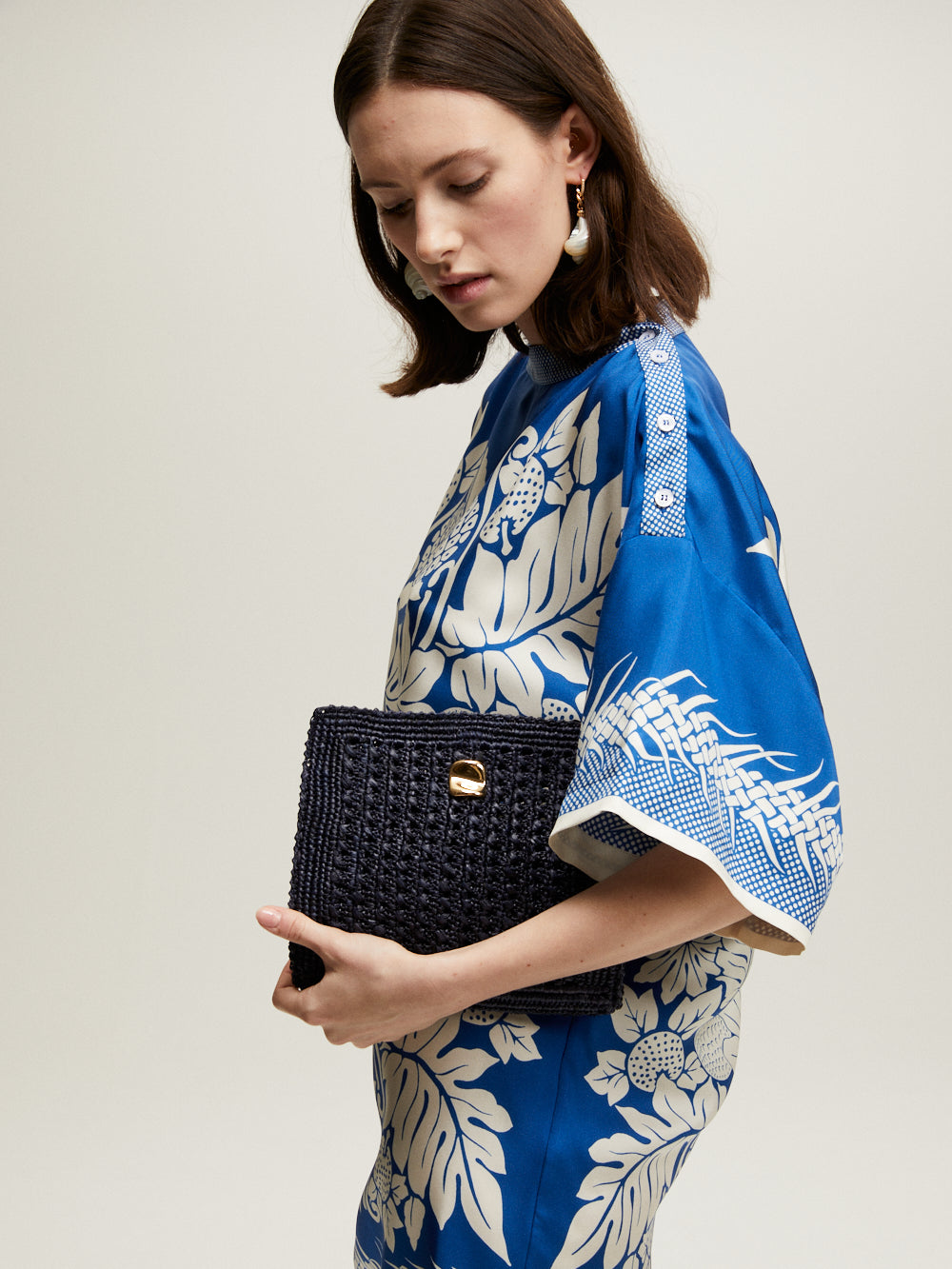 LES CANOUBIERS NAVY POUCH