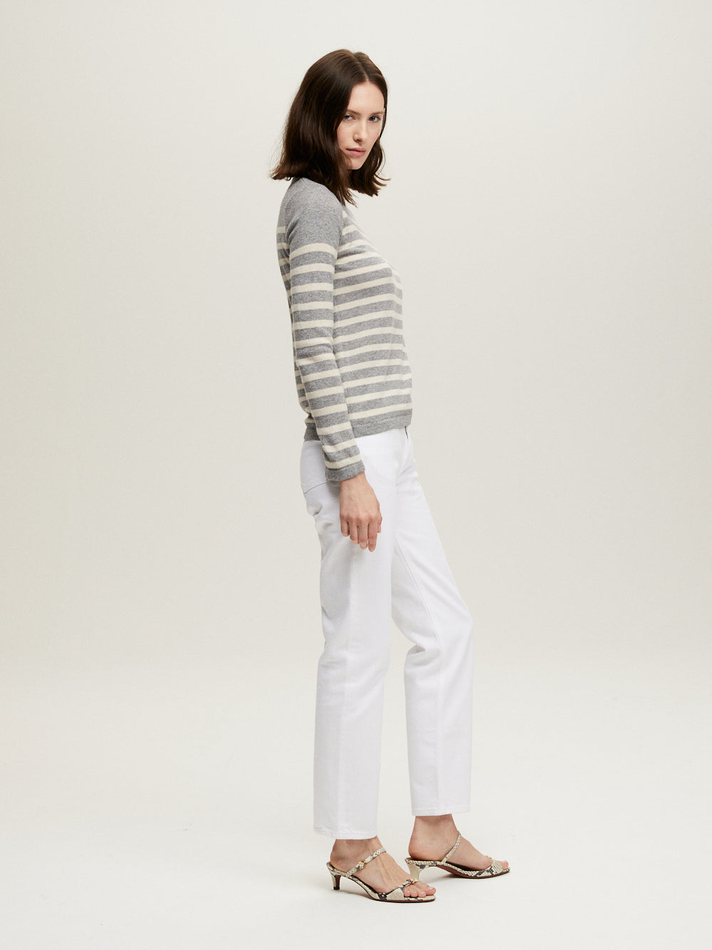 PULL THEO RAYE GRIS