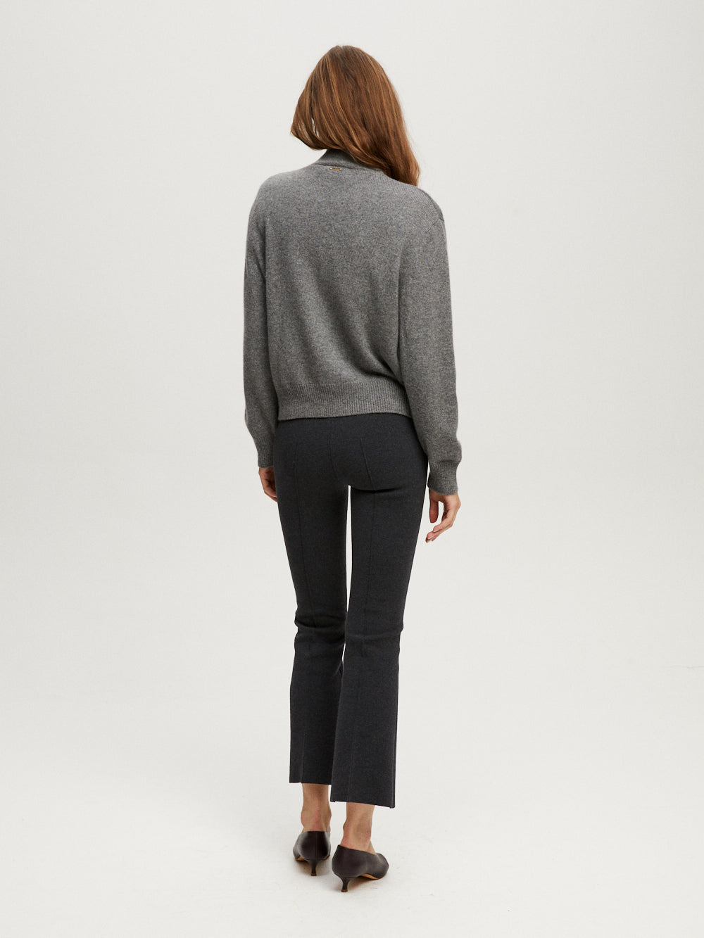 GEO KICK CHARCOAL PANTS
