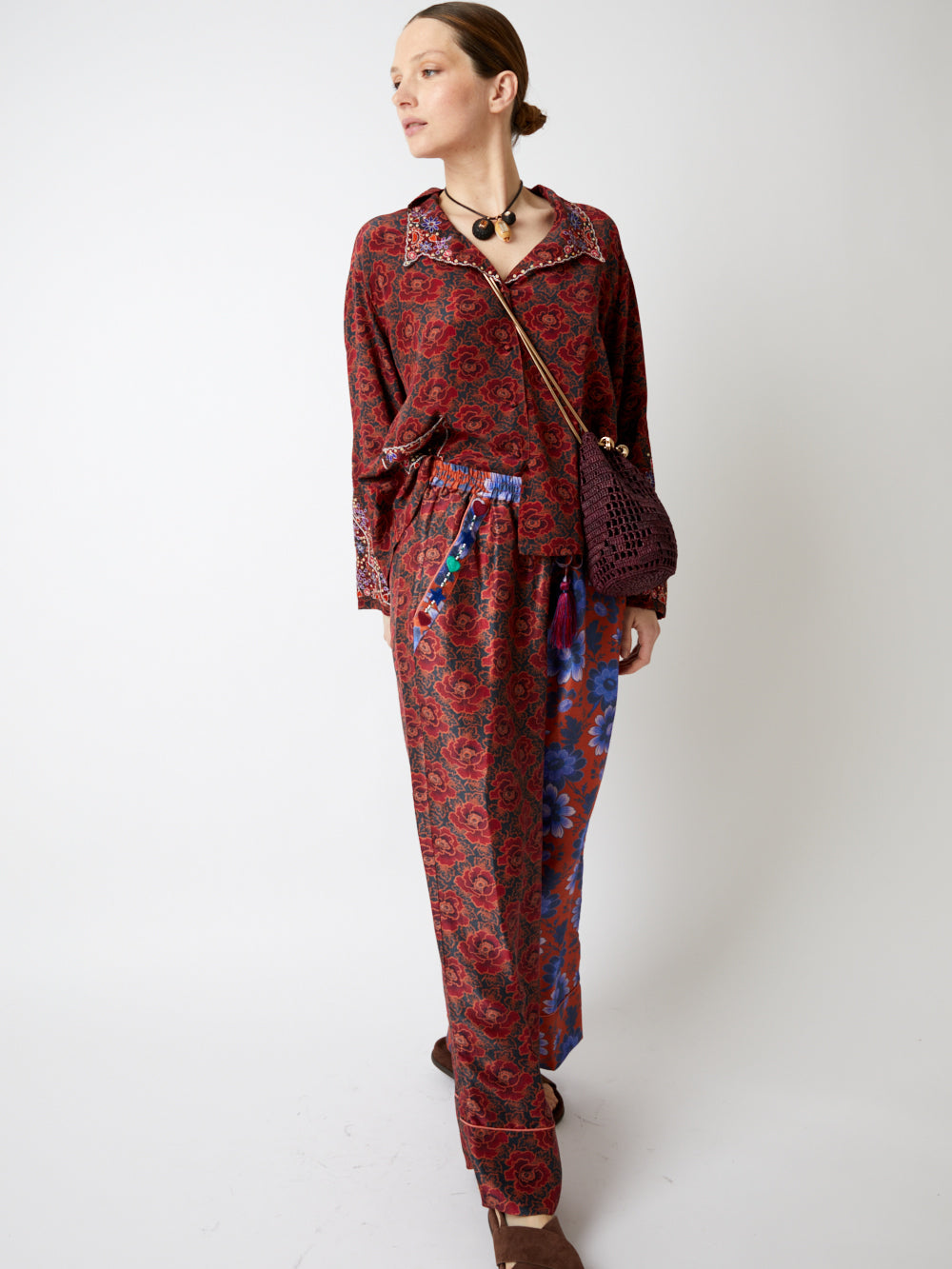 BLACK RED LINGE SHIRT