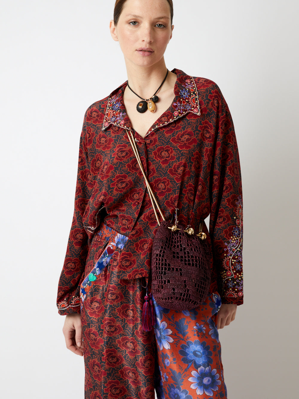 BLACK RED LINGE SHIRT