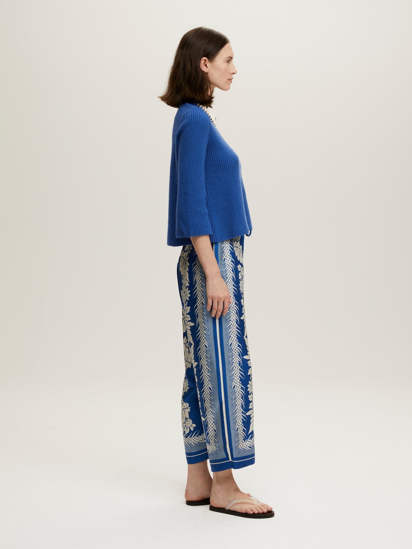 GREECE FLARE SWEATER