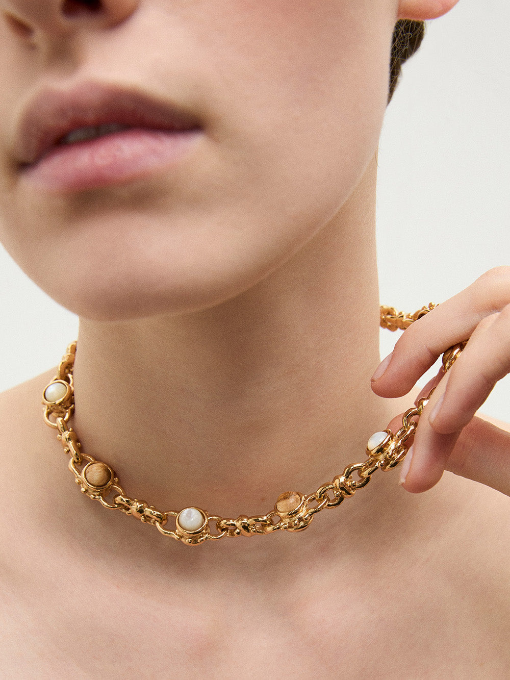 COLLIER AMARANTE BOIS & NACRE