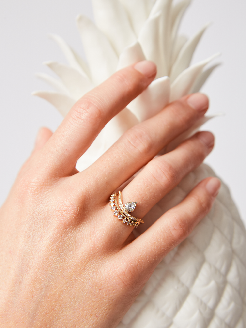 RING CURRENT GOLL AND DIAMONDS