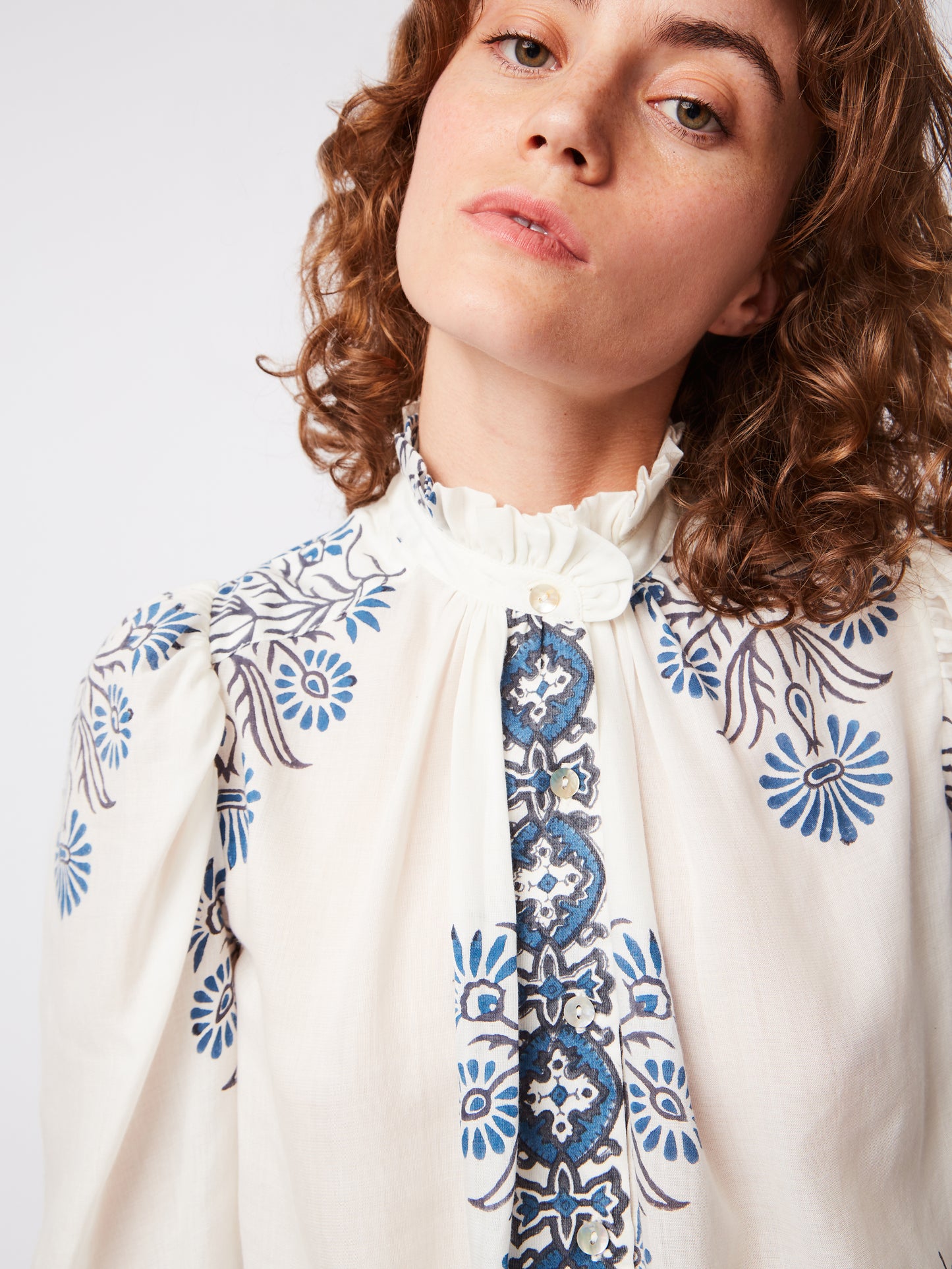 CHEMISE ANNABEL WHITE AND BLUE