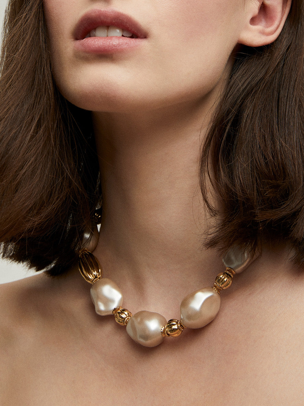COLLIER MIWA