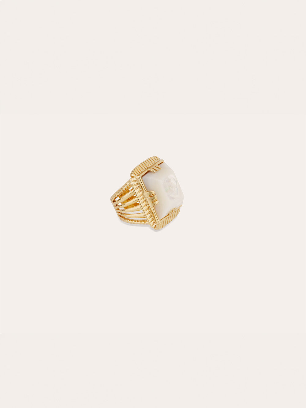 ARTY SQUARE SIGNET RING O