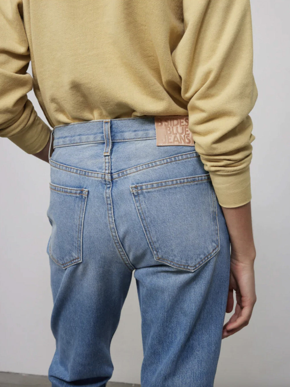 MARCEL RELAXED STRAIGHT CROP