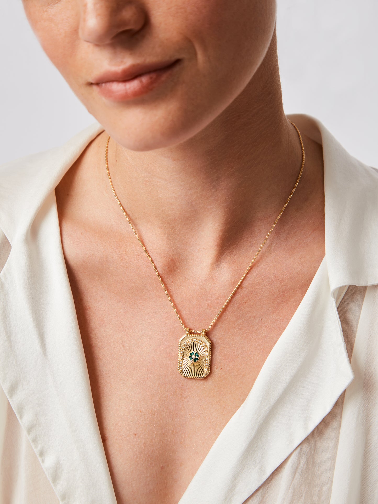 SCAPULAIRE CLOVER TRÈFLE VERT