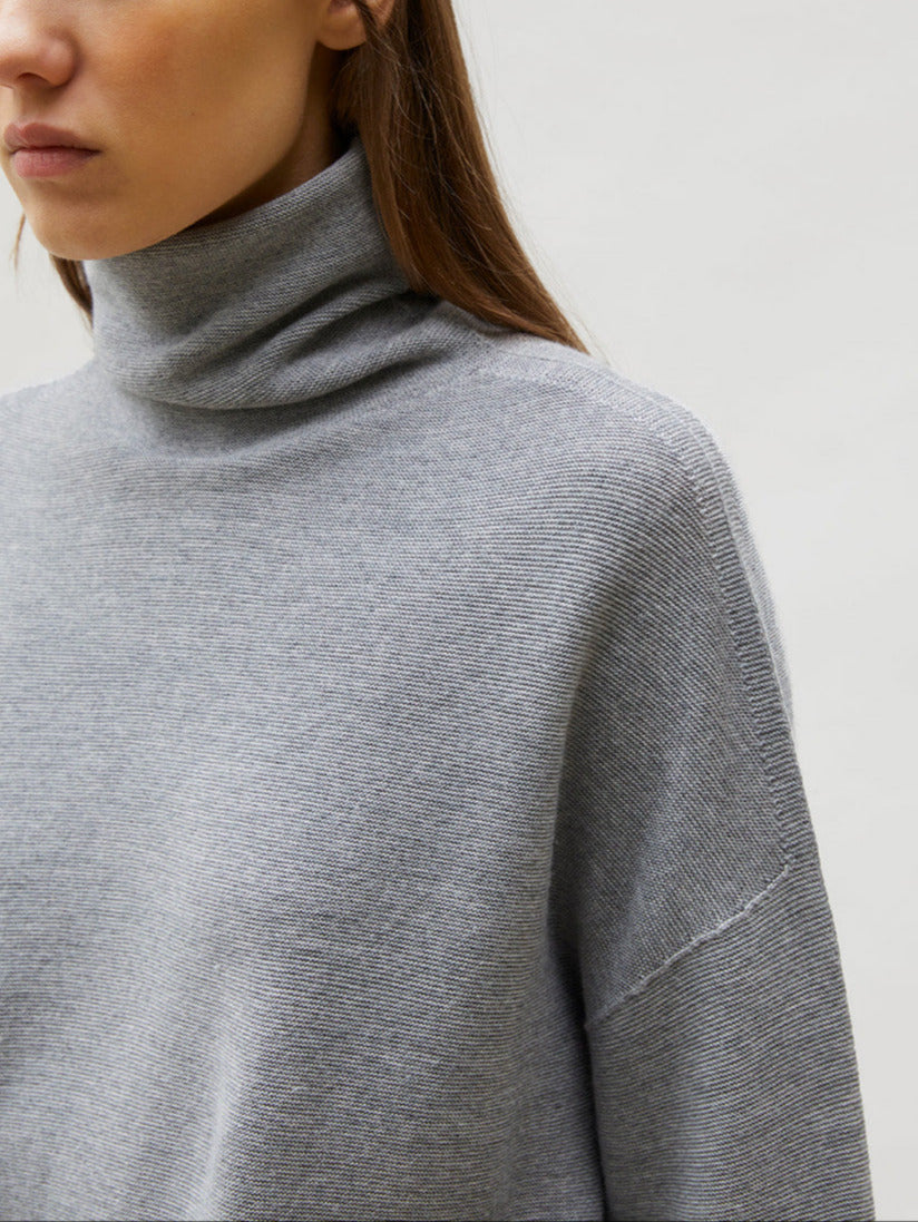 NORA MEDIUM GREY SWEATER