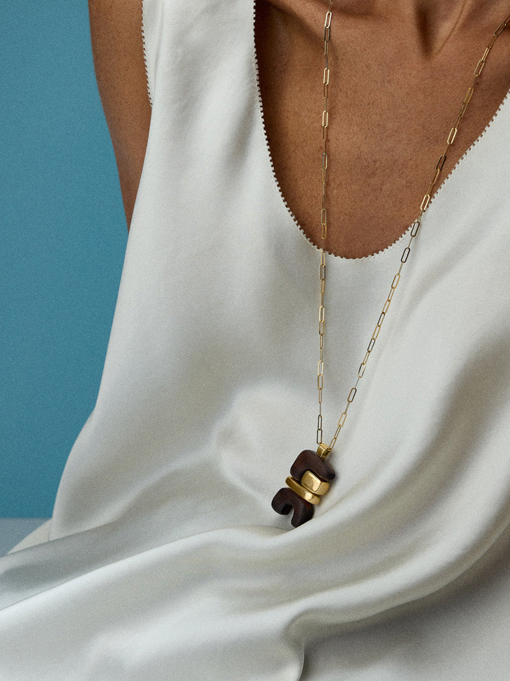 TOTEM EARTH WOOD AND GOLD