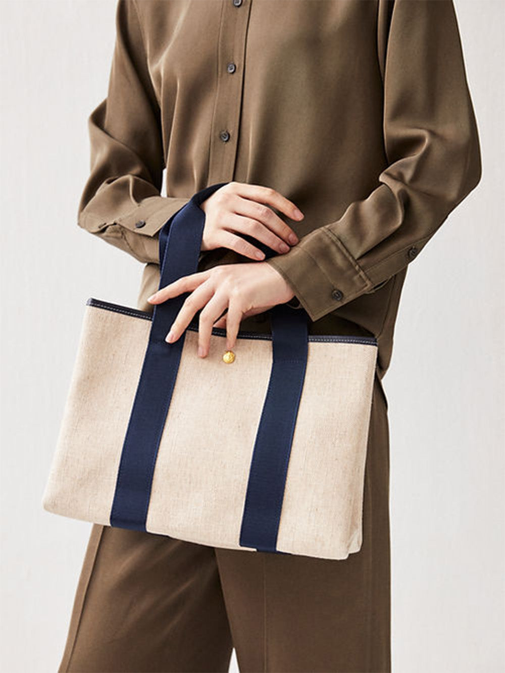 BAG TRAVERSED M LINEN NAVY