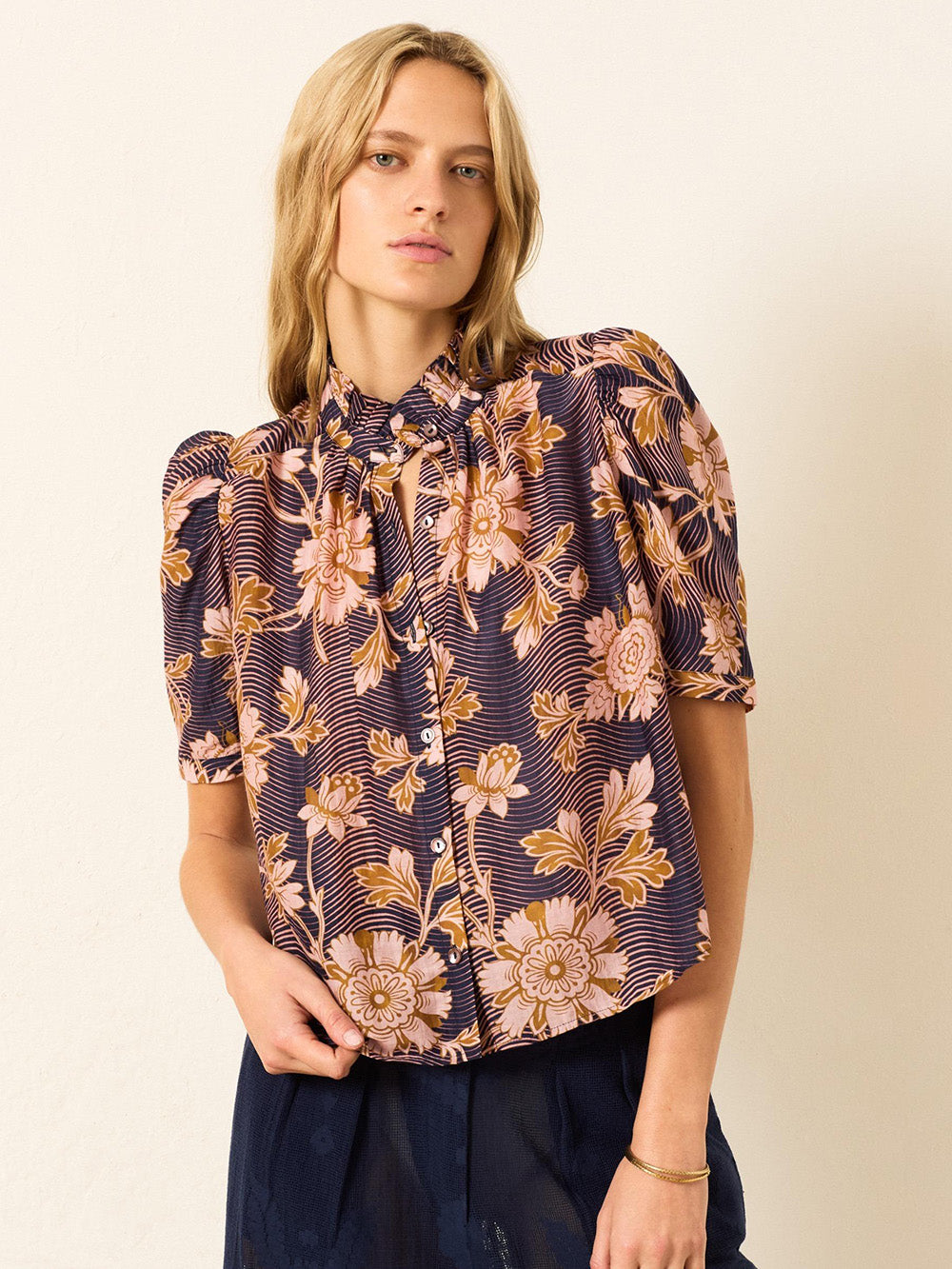 WINN WAVY ZINNIA BLOUSE
