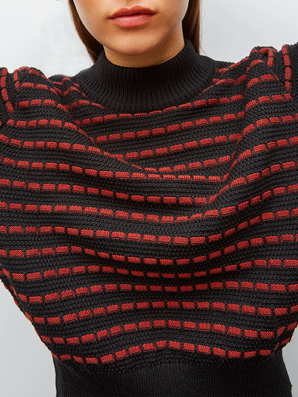 BLACK AND MOKA NNEVA PULL