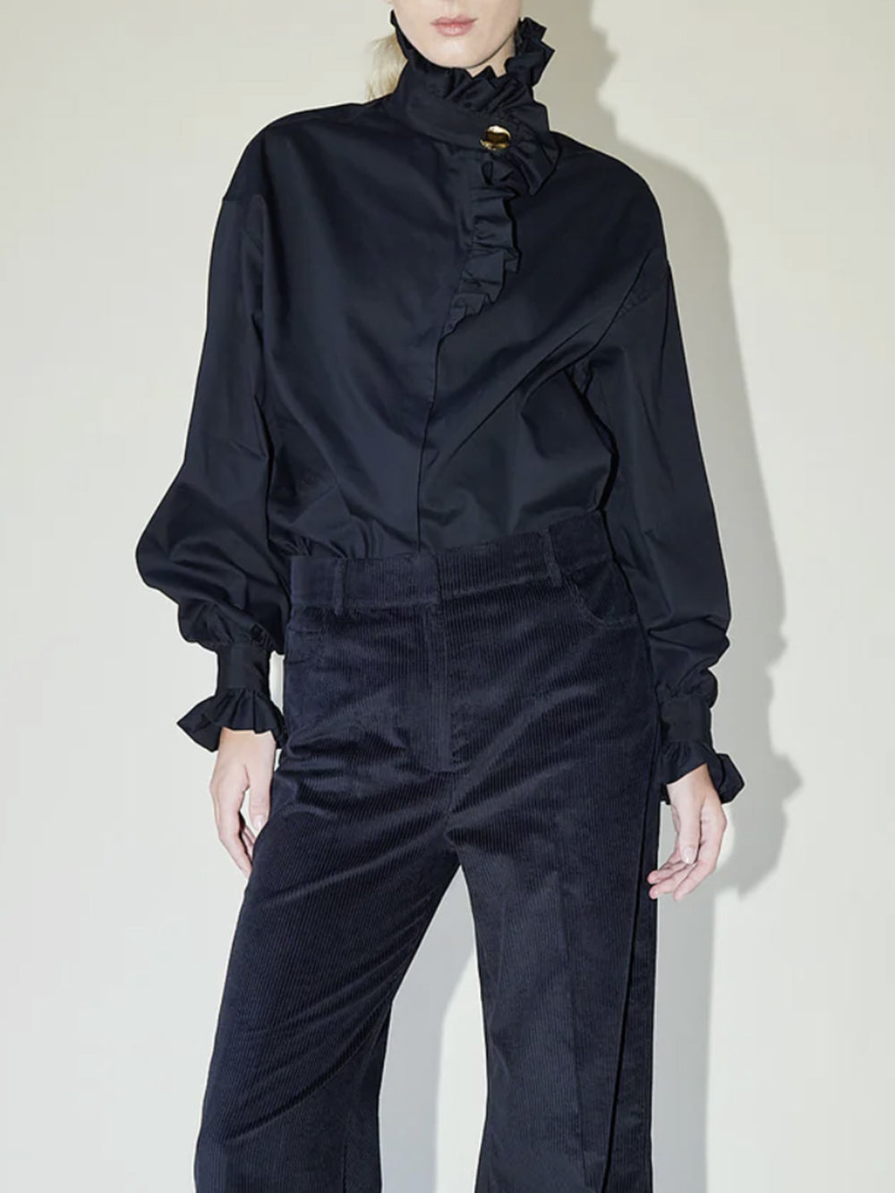 BLACK EZRA SHIRT
