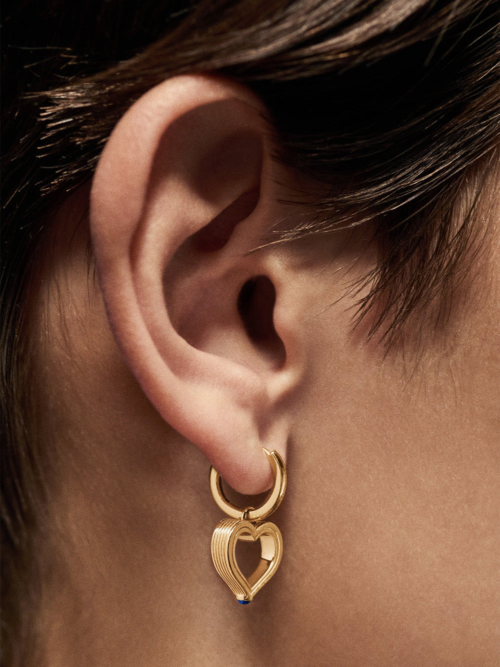 BOUCLE D'OREILLE BABY CHARM HEART OR ET SAPHIR BLEU