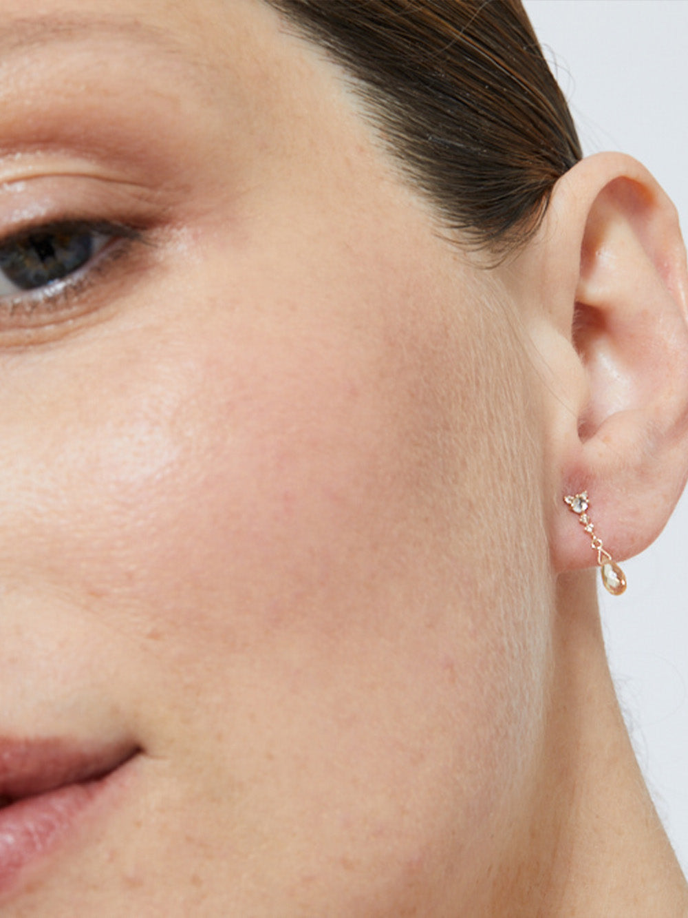 YELLOW SAPPHIRE, MOONSTONE AND DIAMONDS EARRING