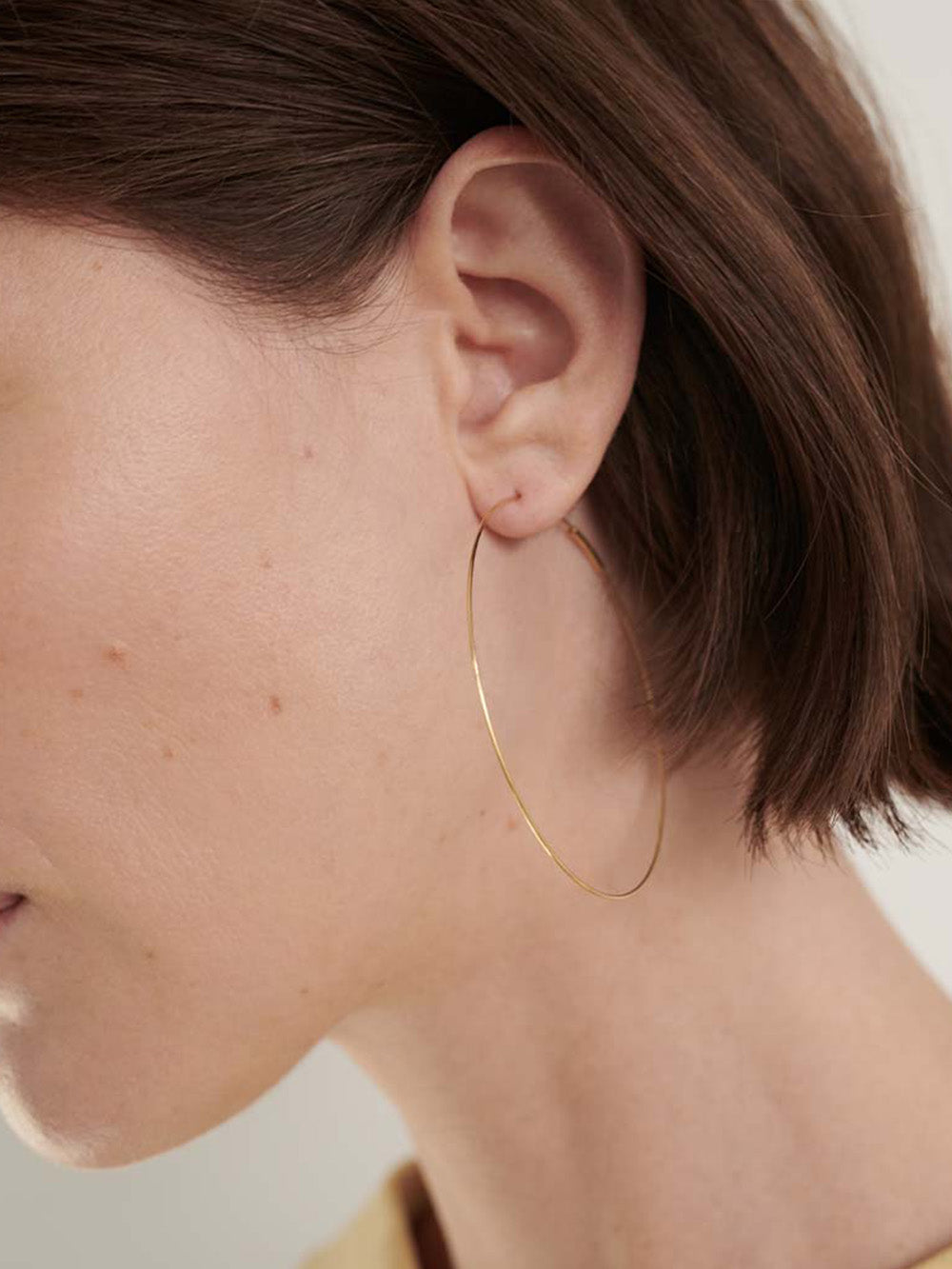 LARGE HOOP EARRING