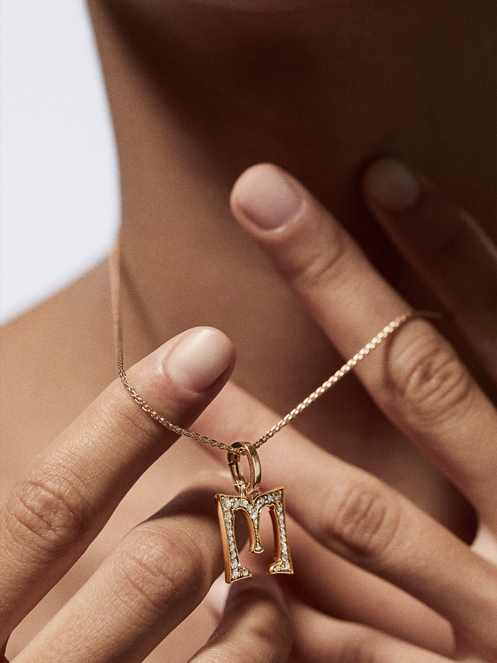 LETTER M PENDANT LARGE PAVE MODEL