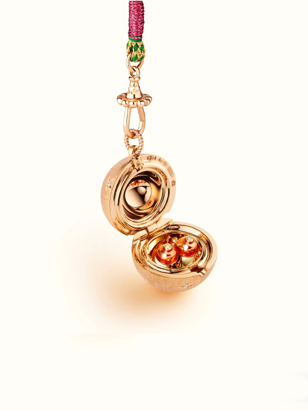 BOOBS ORBE NECKLACE