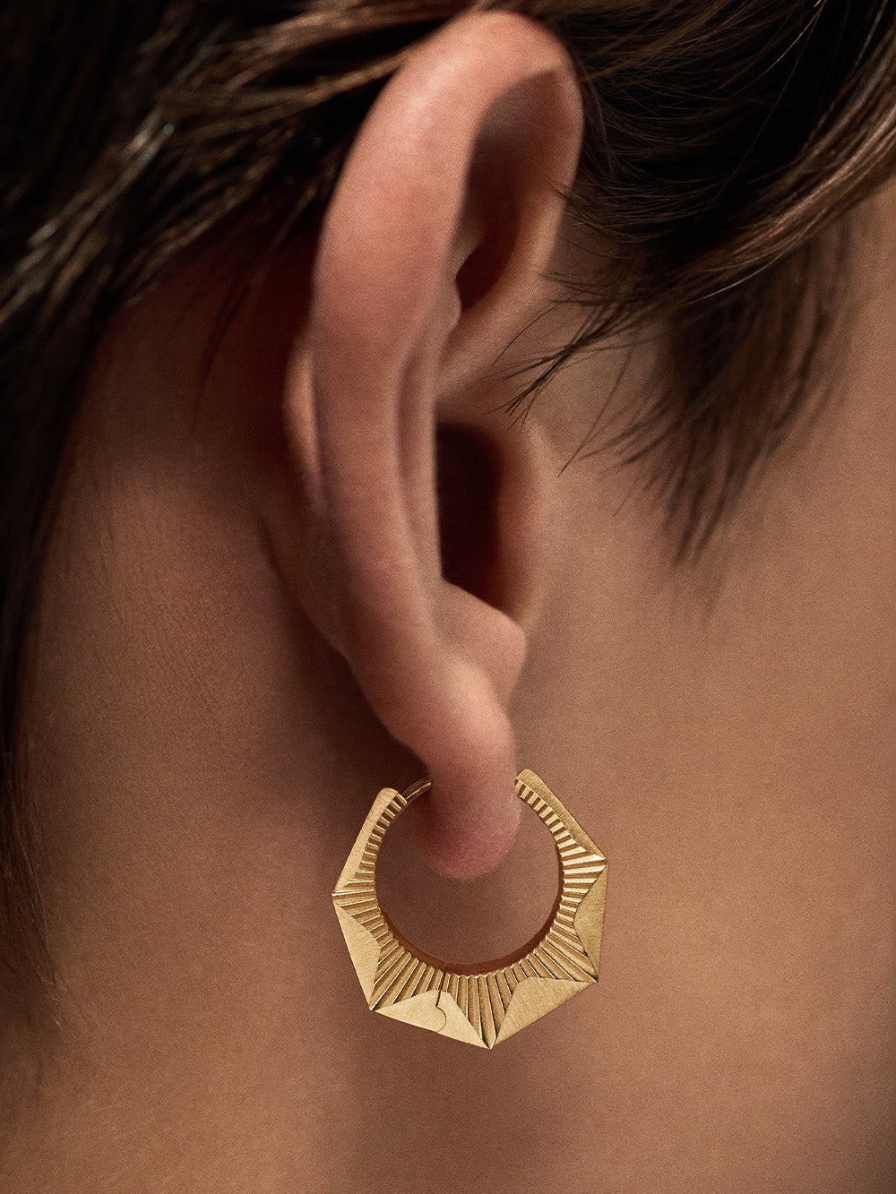 BOUCLE D'OREILLE NYC MOYEN MODELE OR JAUNE ET DIAMANTS