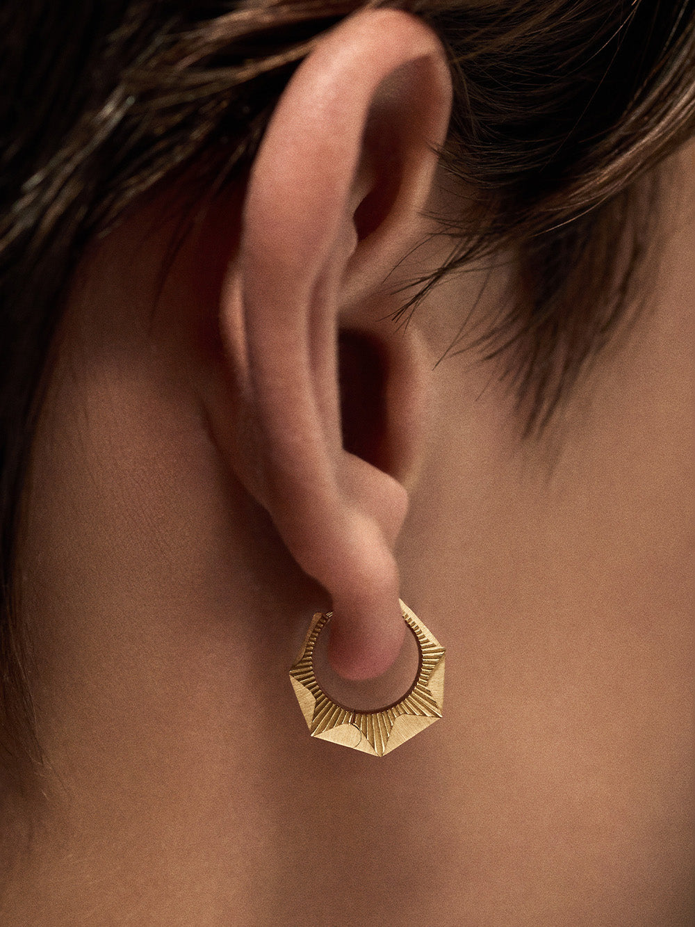 BOUCLE D'OREILLE NYC PETIT MODELE OR JAUNE ET DIAMANTS