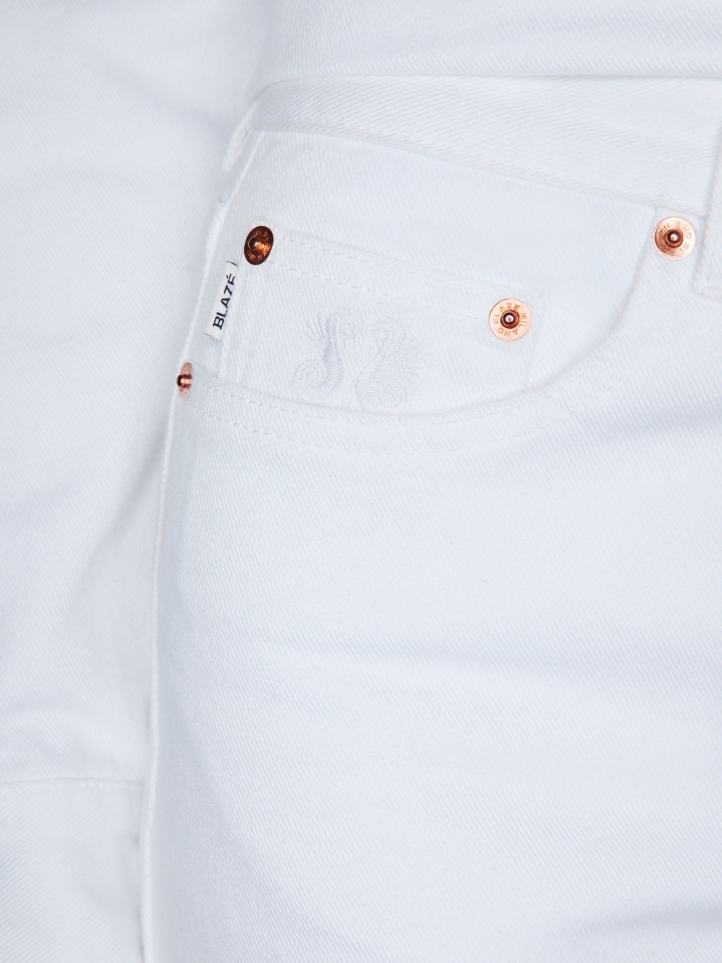 JEAN PASO CLAPOTIS WHITE