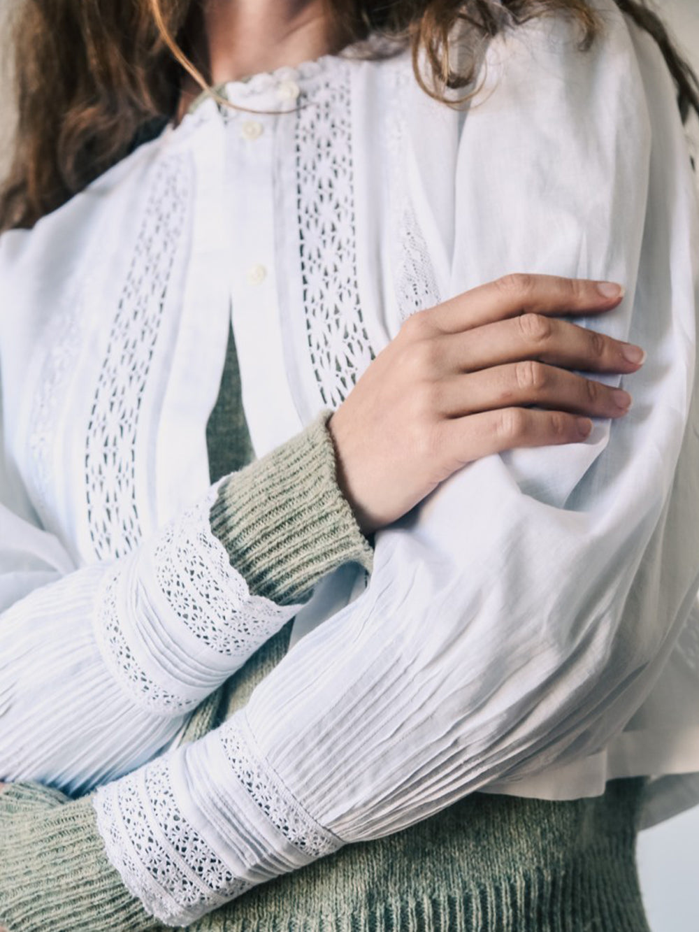 MIA LACE BLOUSE