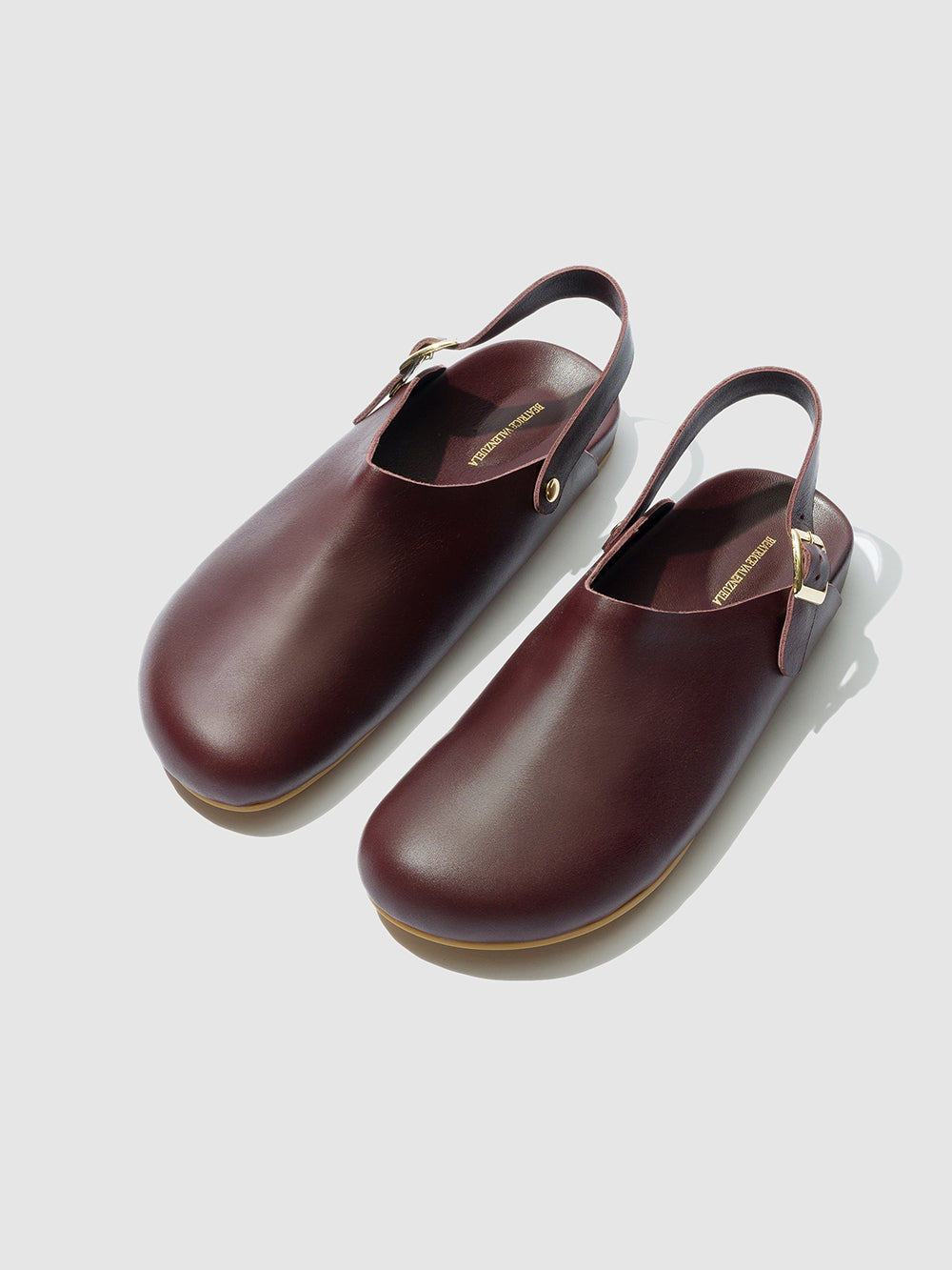 CLASSIC DARK BROWN CLOG