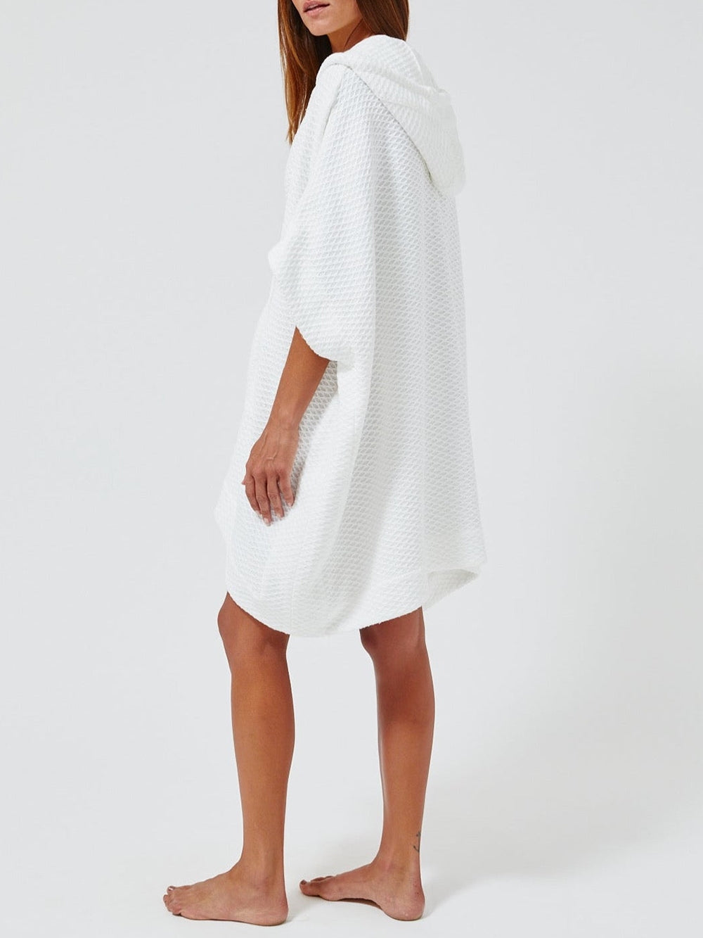 PONCHO WHITE HONEYCOMB