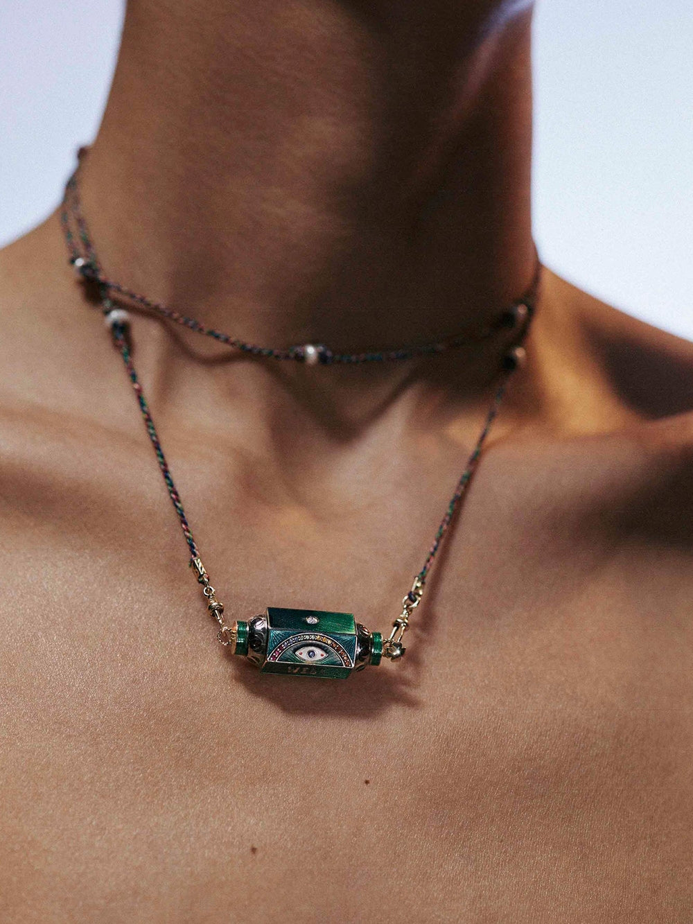 EYE WILL GREEN LOCKET