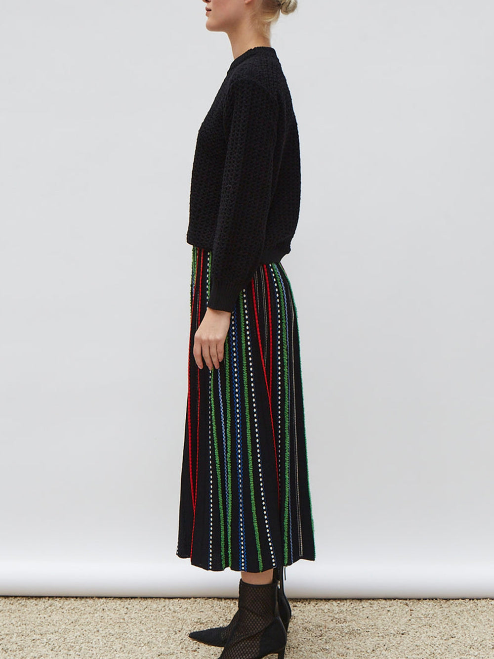 TROPICAL SKIRT IN DEEP BLACK KNIT