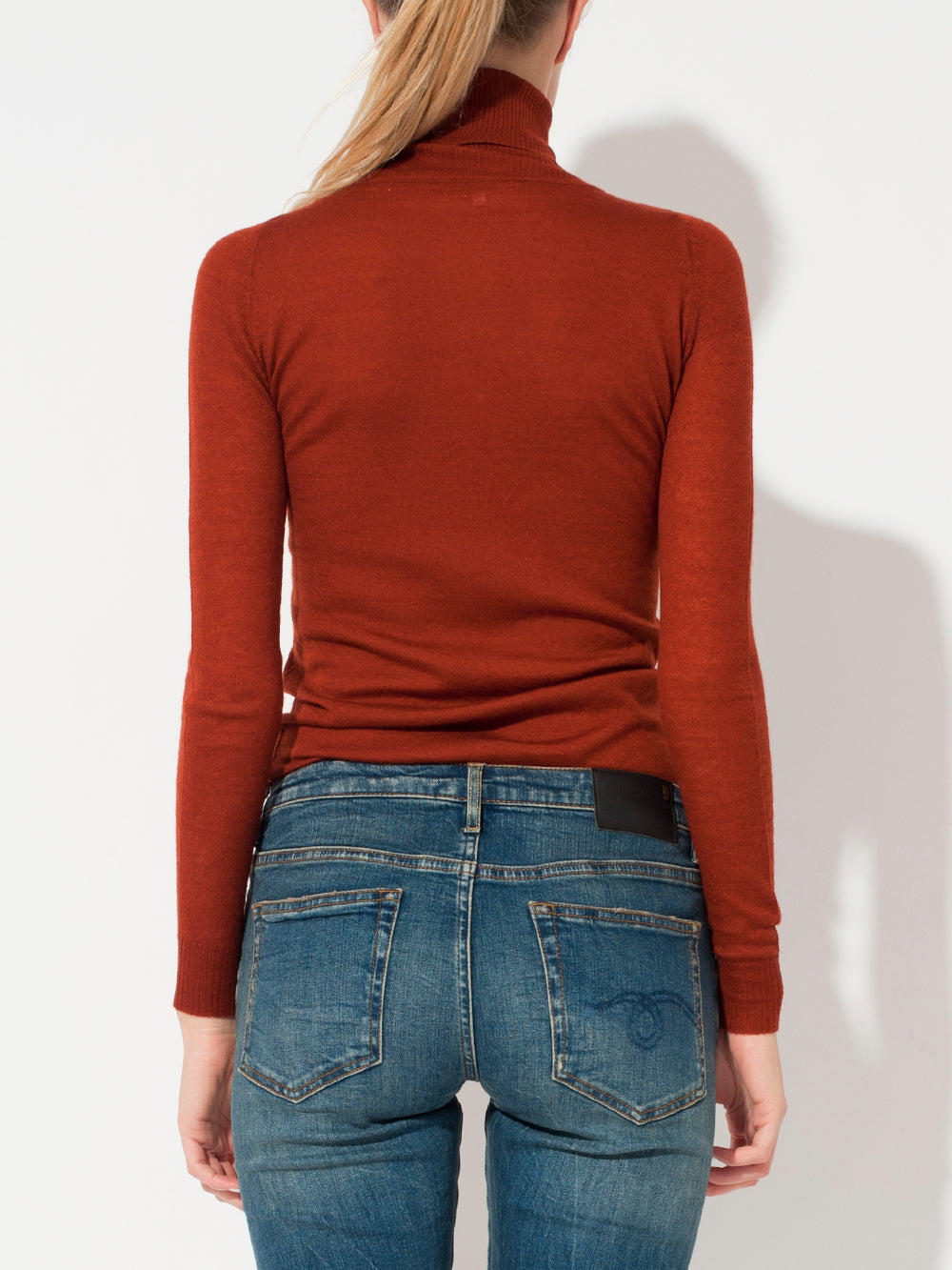 ROMEO CASHMERE TURTLENECK SWEATER