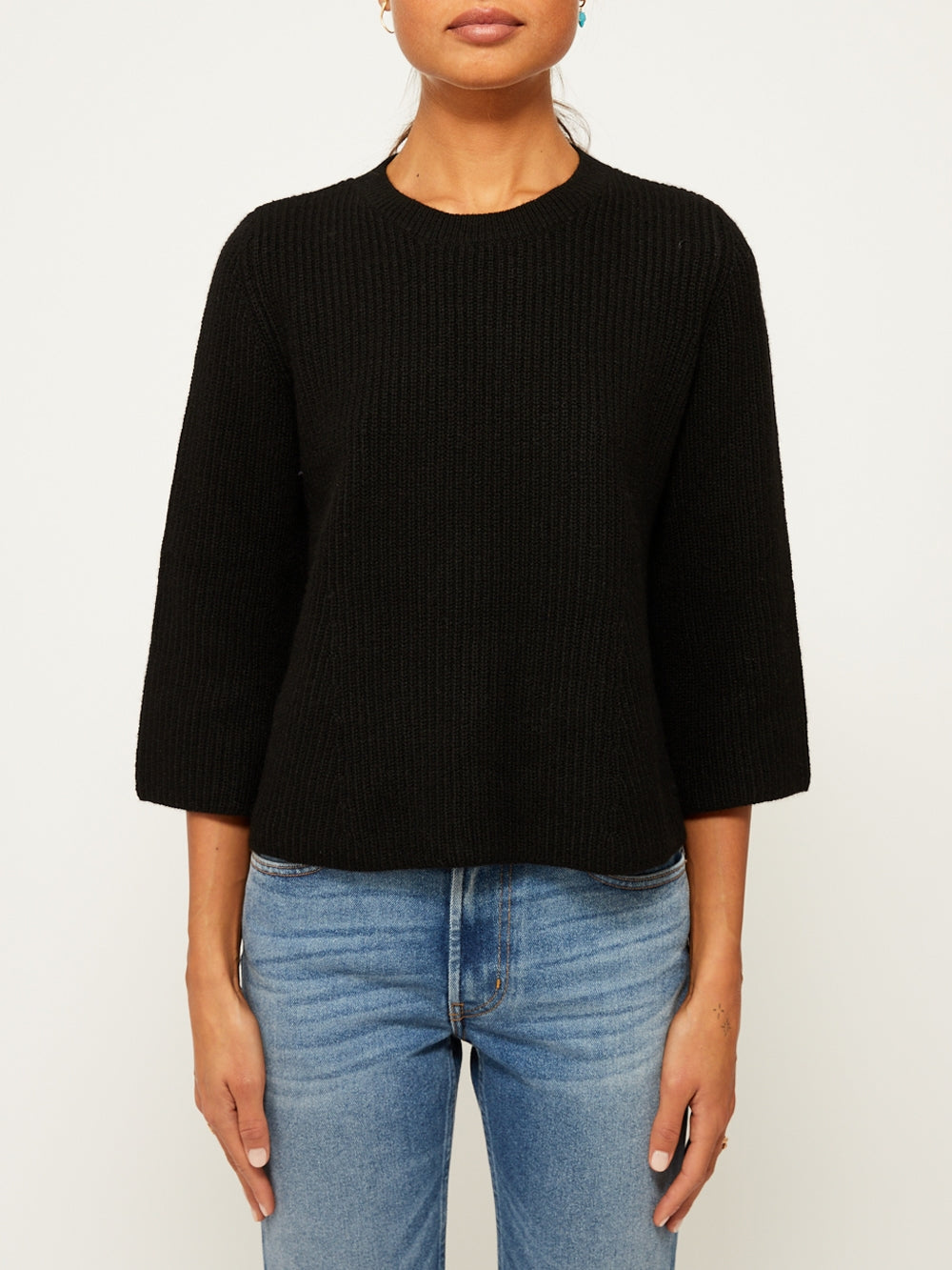BLACK FLARE SWEATER
