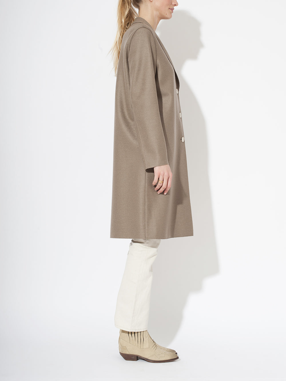 LIGHT PRESSED WOOL COAT