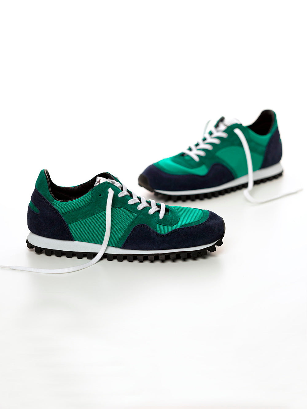 MARATHON TRAIL SNEAKERS