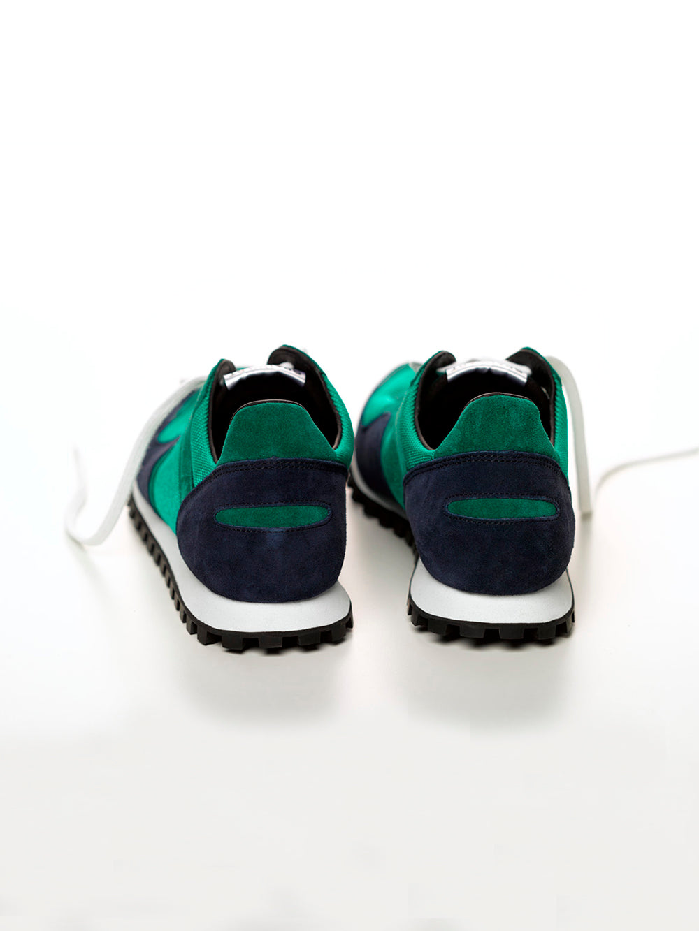MARATHON TRAIL SNEAKERS