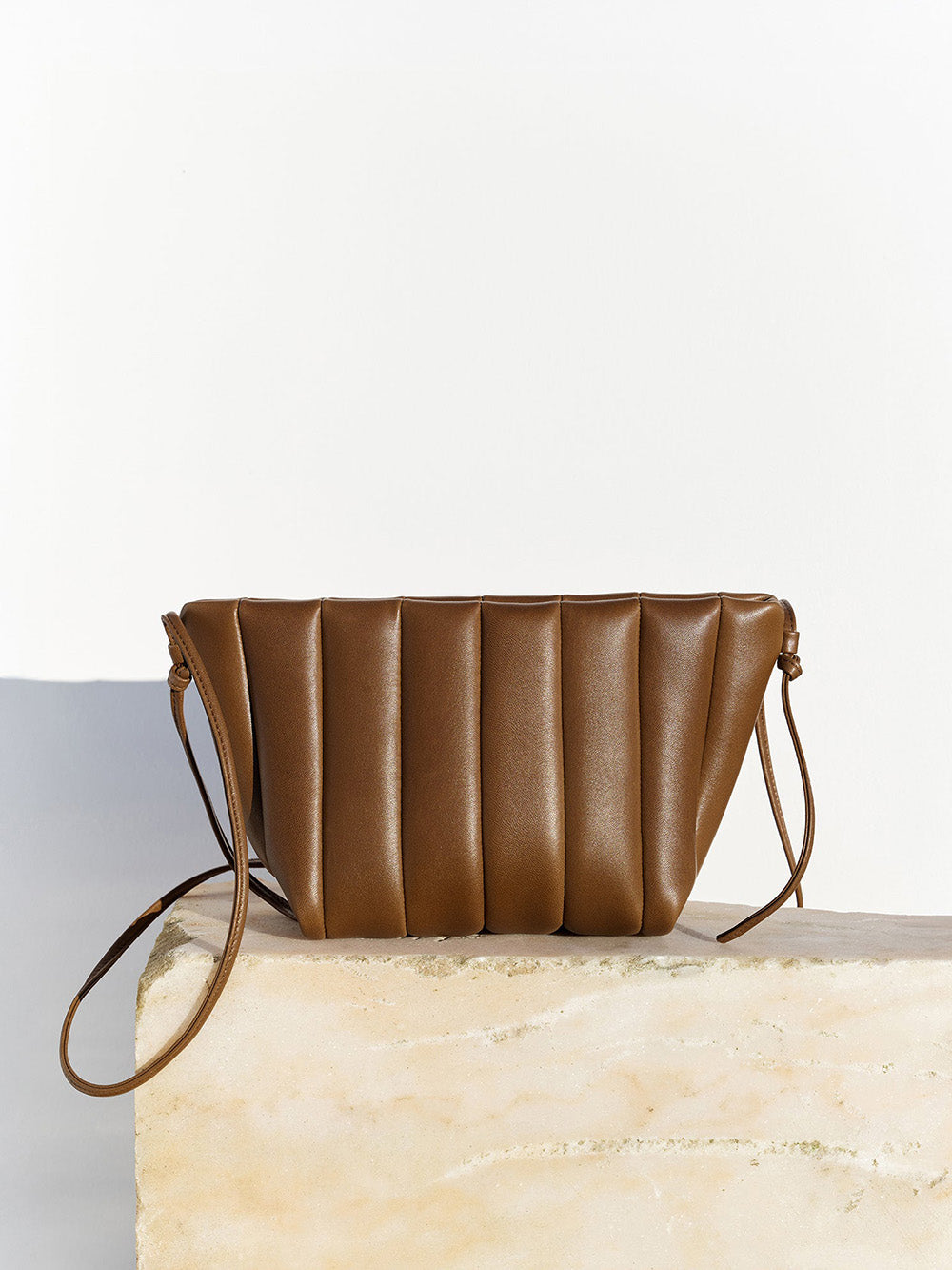 BOULEVARD BARREL BAG